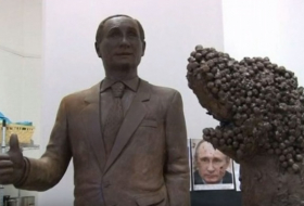 Chocolate Statue of Vladimir Putin - VIDEO